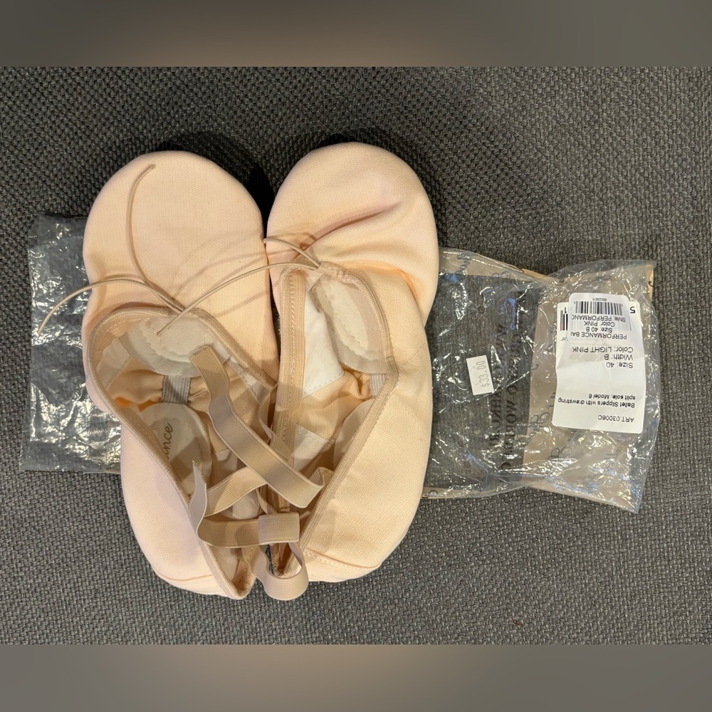 GRISHKO Performance Ballet canvas soft split sole ballet shoe. Color: Pink. 40B